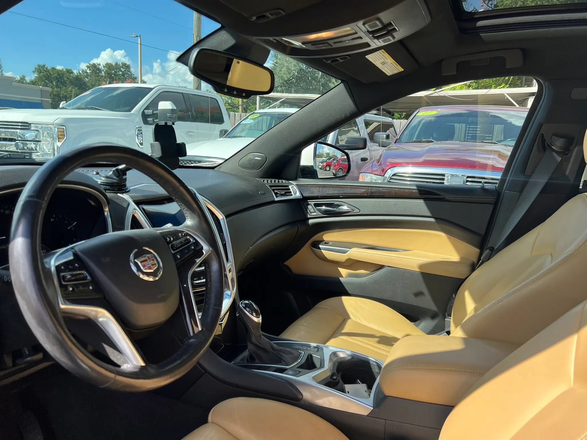 Used 2014 Cadillac SRX Luxury w/ Driver Awareness Package AWD/4WD image 10