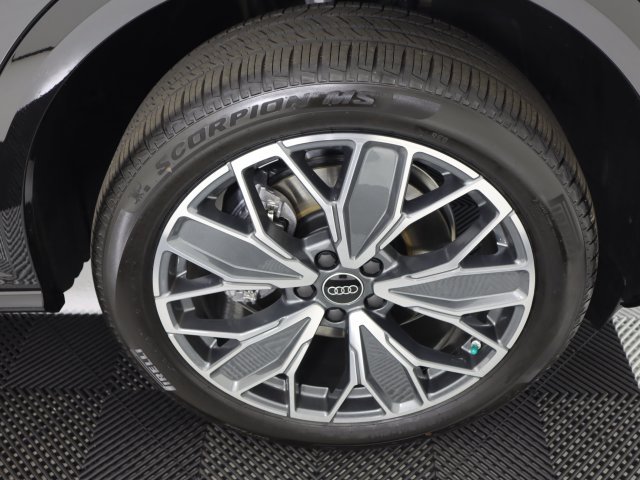 New 2026 Audi Q5 Premium Plus AWD/4WD image 9