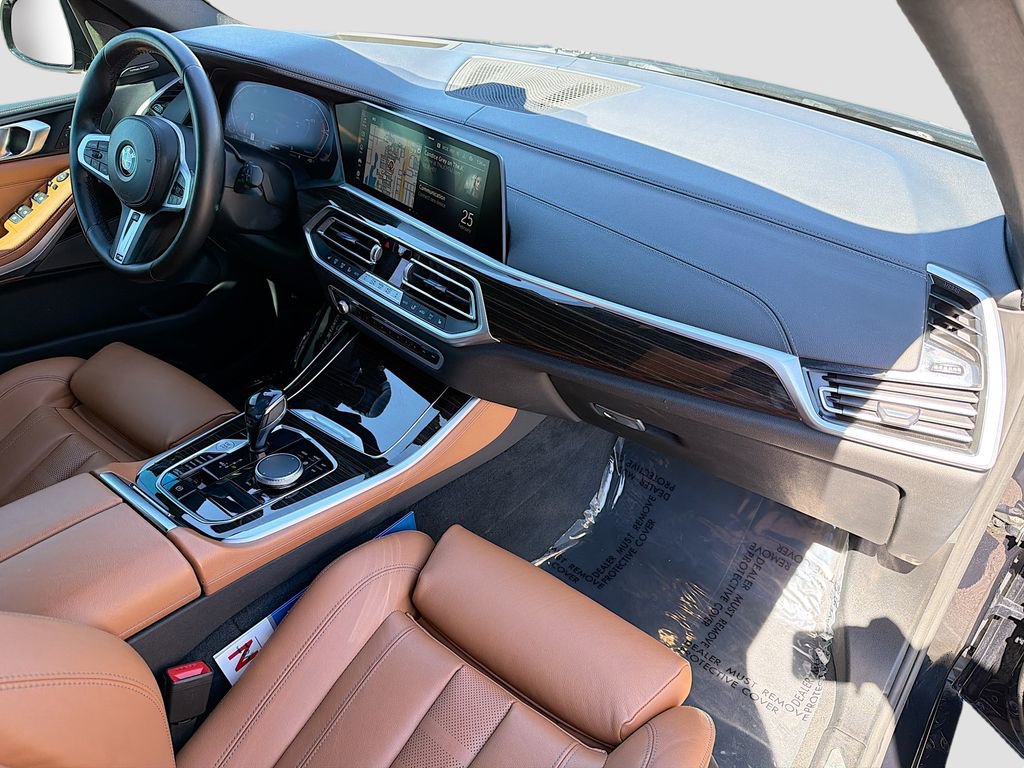 Used 2021 BMW X5 sDrive40i w/ M Sport Package image 14