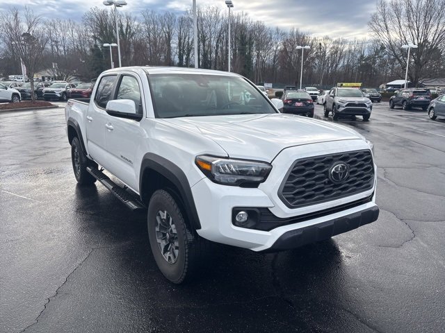 Used 2022 Toyota Tacoma TRD Off-Road image 3