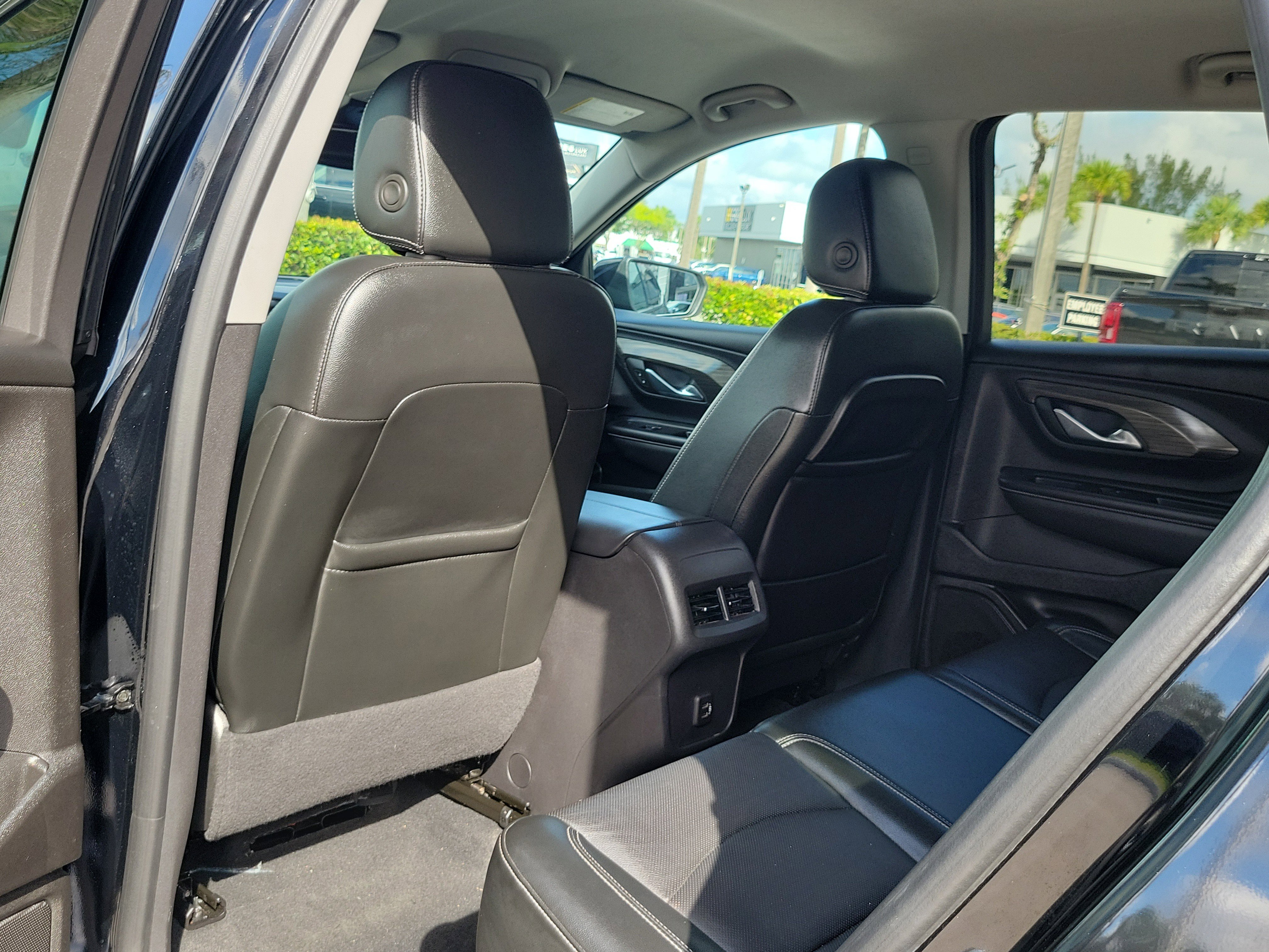 Used 2024 GMC Terrain SLT FWD image 14