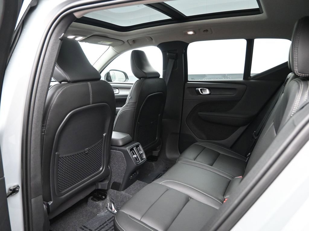 New 2026 Volvo XC40 B5 Plus w/ Protection Package Premier image 23