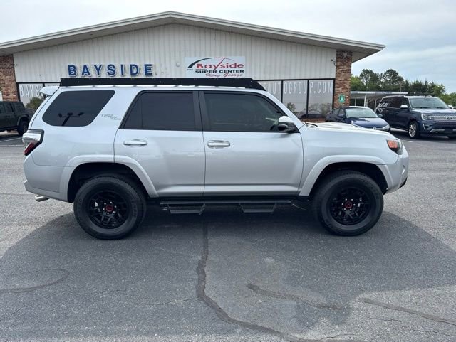 Used 2021 Toyota 4Runner TRD Off-Road Premium w/ Moonroof Package AWD/4WD image 10