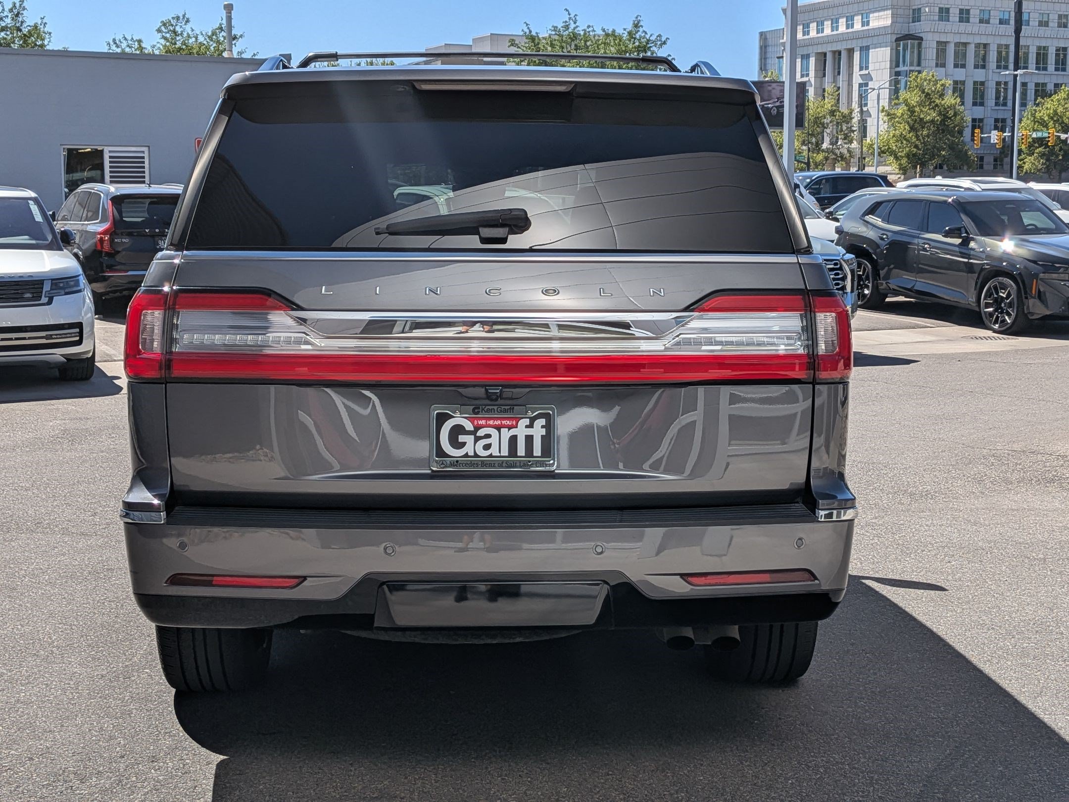 Used 2021 Lincoln Navigator Reserve w/ Luxury Package AWD/4WD image 4