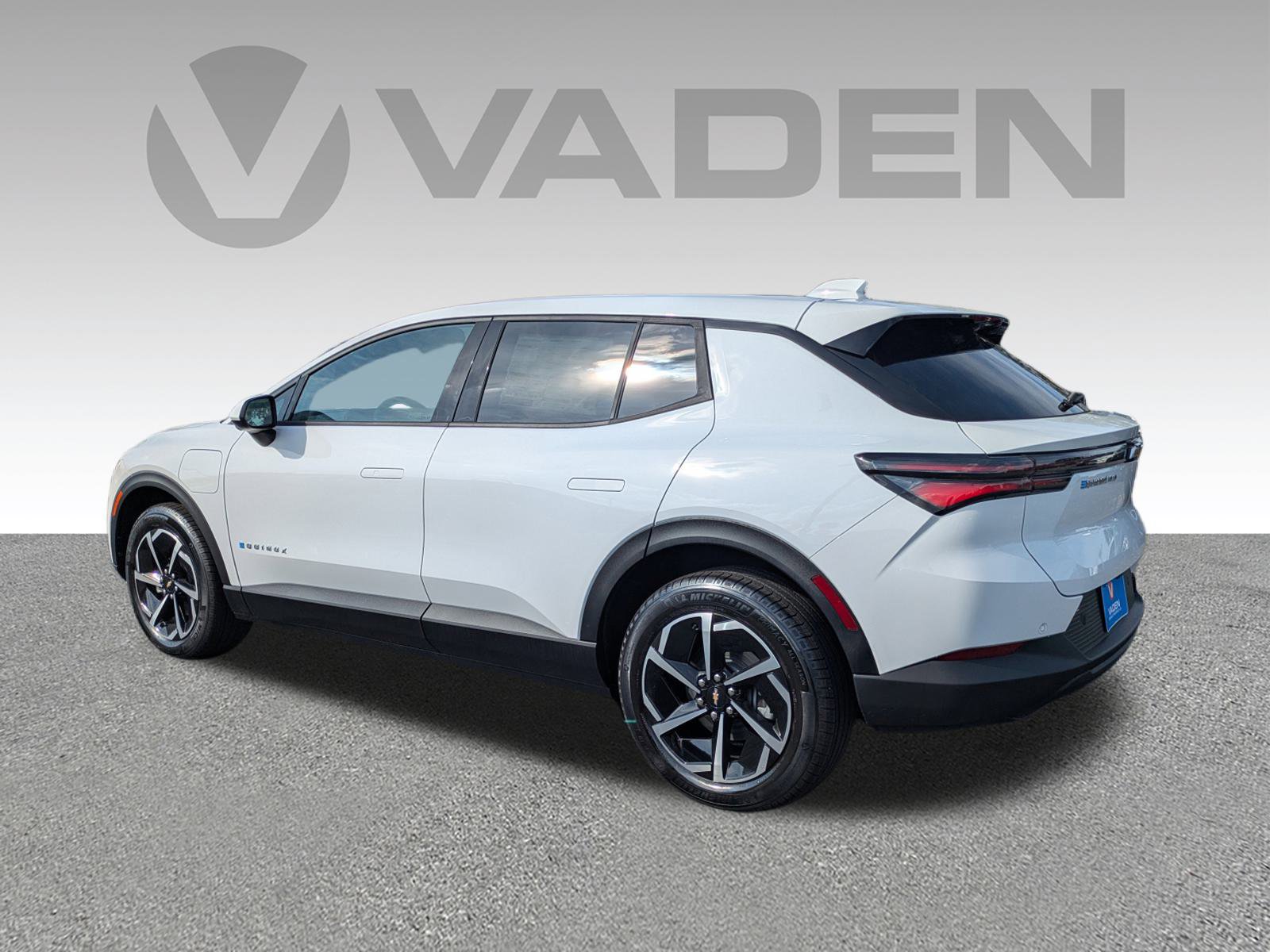 New 2026 Chevrolet Equinox EV LT image 23