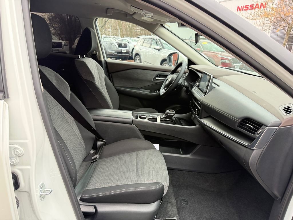 Used 2023 Nissan Rogue SV AWD/4WD image 27