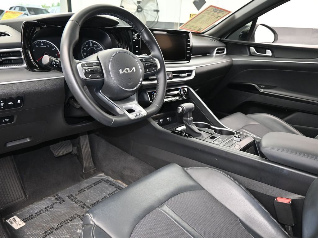 Used 2023 Kia K5 GT-Line image 13