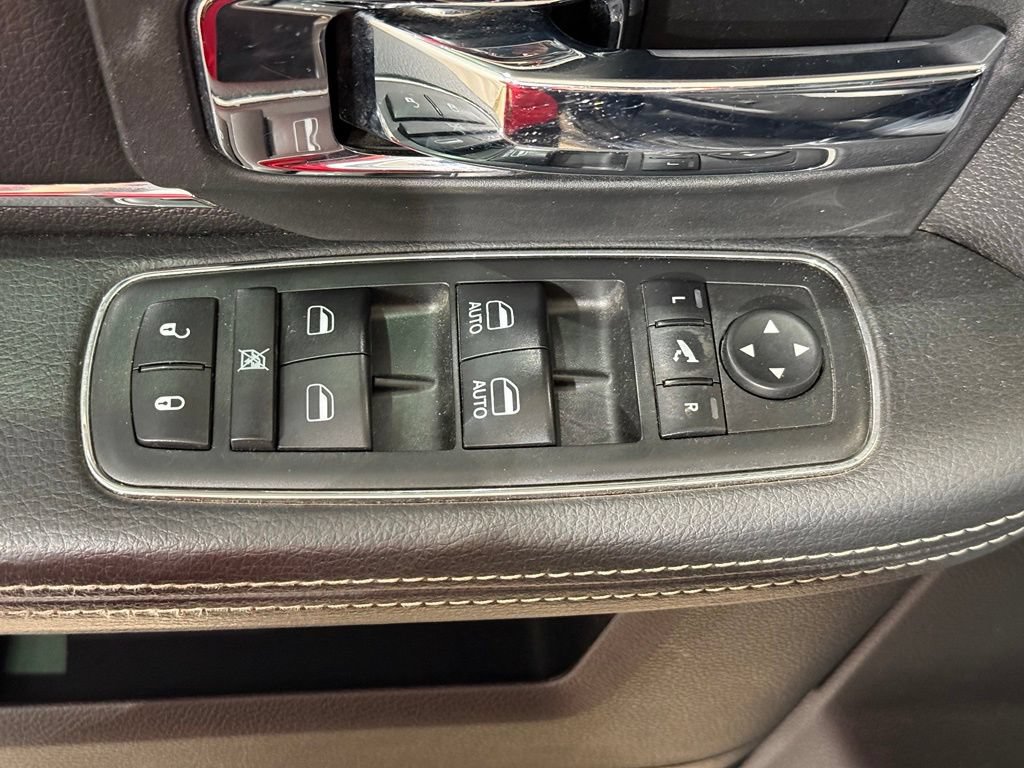 Used 2018 RAM 1500 Laramie w/ Convenience Group AWD/4WD image 15