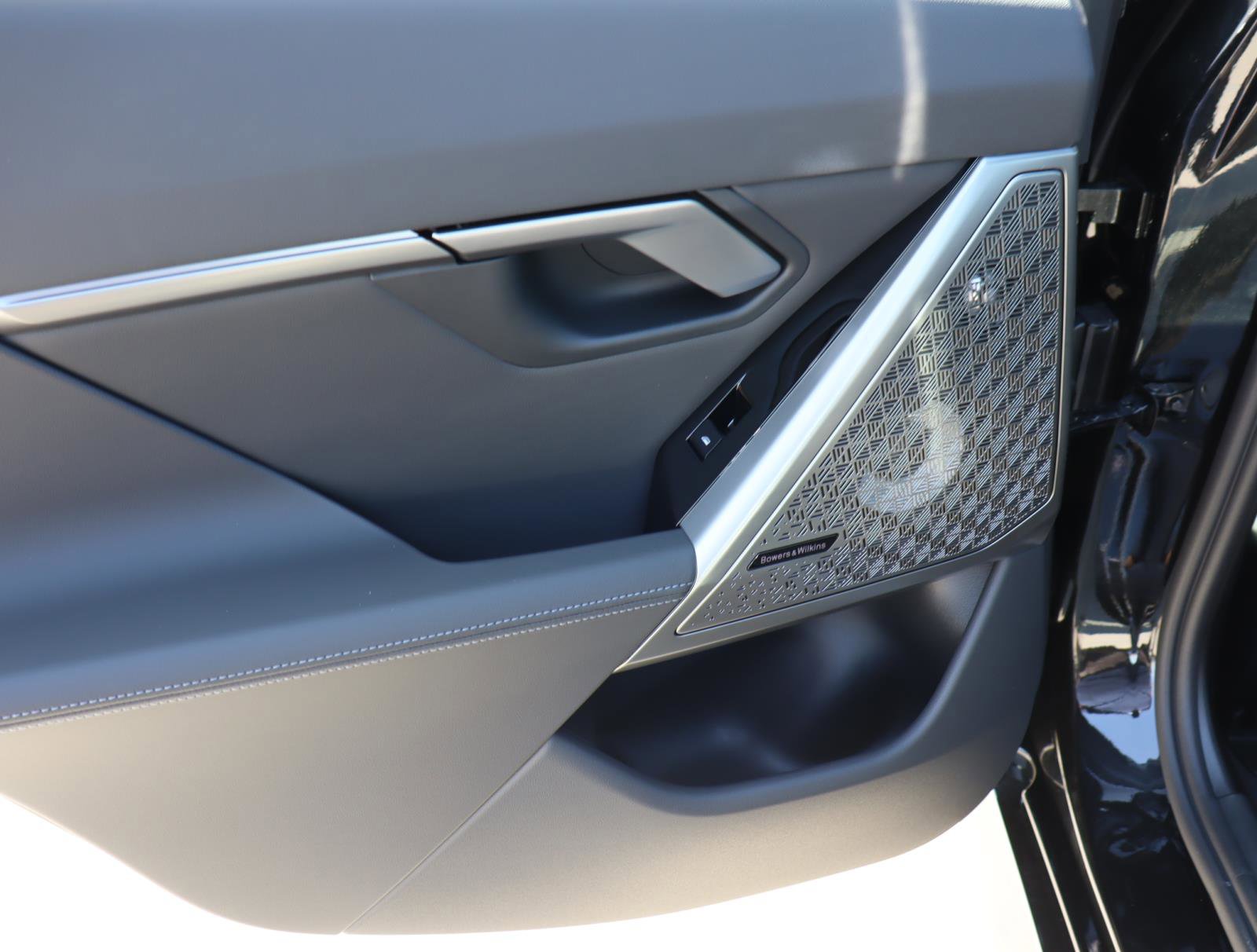 New 2025 BMW i5 M60 w/ Premium Package image 13