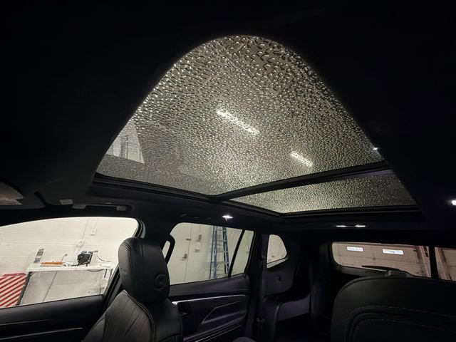 Certified 2025 Buick Enclave Avenir image 26