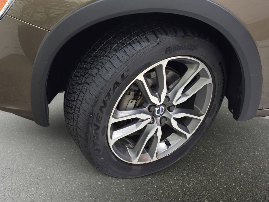 Used 2016 Volvo V60 T5 Cross Country w/ Convenience Package image 34