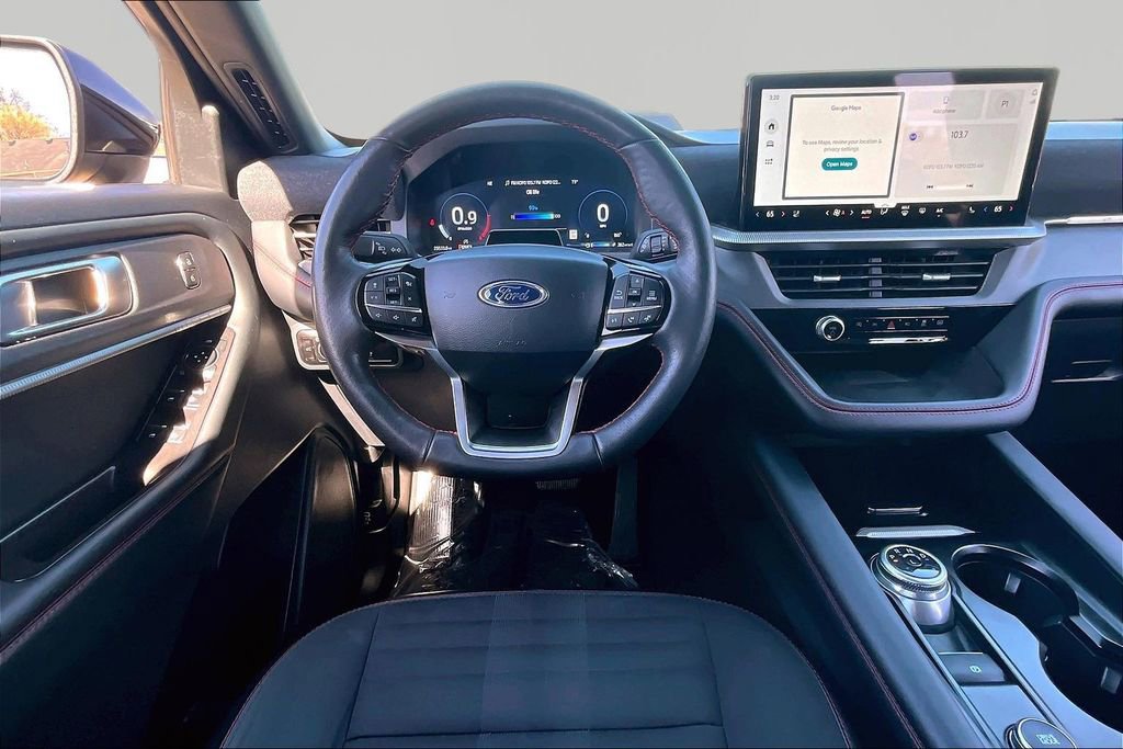 Certified 2025 Ford Explorer ST-Line w/ ST-Line Street Pack image 5
