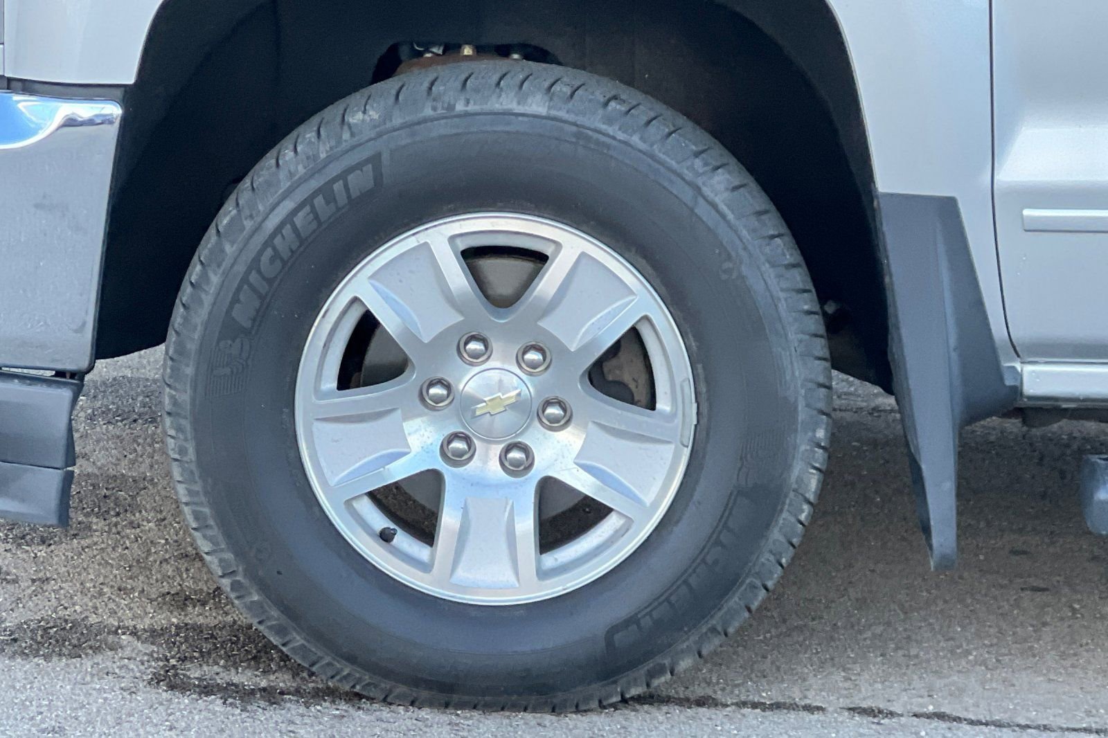 Used 2018 Chevrolet Silverado 1500 LT w/ All Star Edition image 24