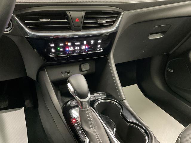 Used 2025 Buick Encore GX Avenir w/ Avenir Convenience Package AWD/4WD image 16