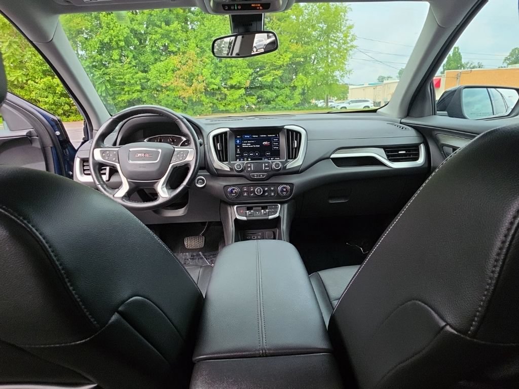 Used 2024 GMC Terrain SLT w/ Elevation Edition FWD image 22