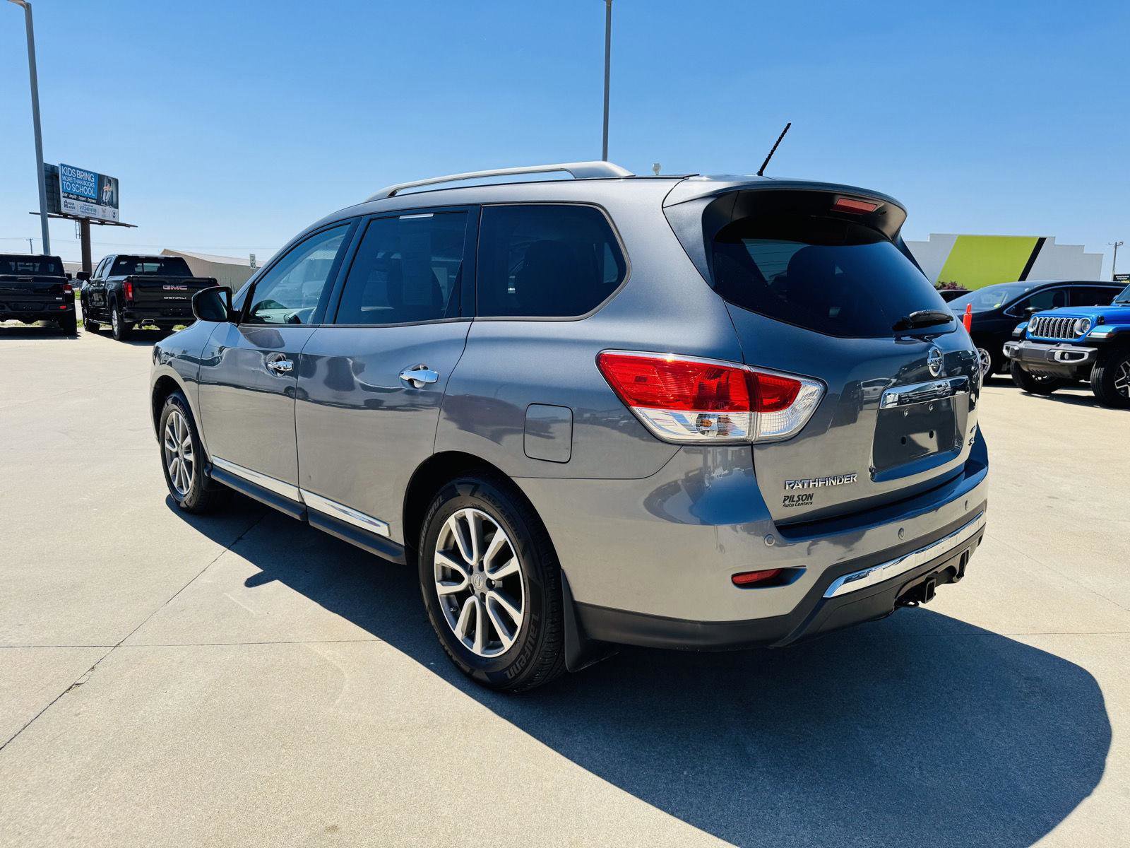 Used 2015 Nissan Pathfinder SL w/ SL Premium Package AWD/4WD image 41