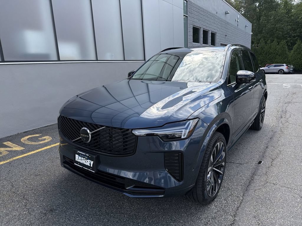 New 2026 Volvo XC90 B6 Ultra w/ Protection Package Premier AWD/4WD image 4