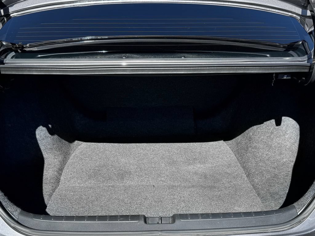 Used 2019 Honda Accord LX image 12