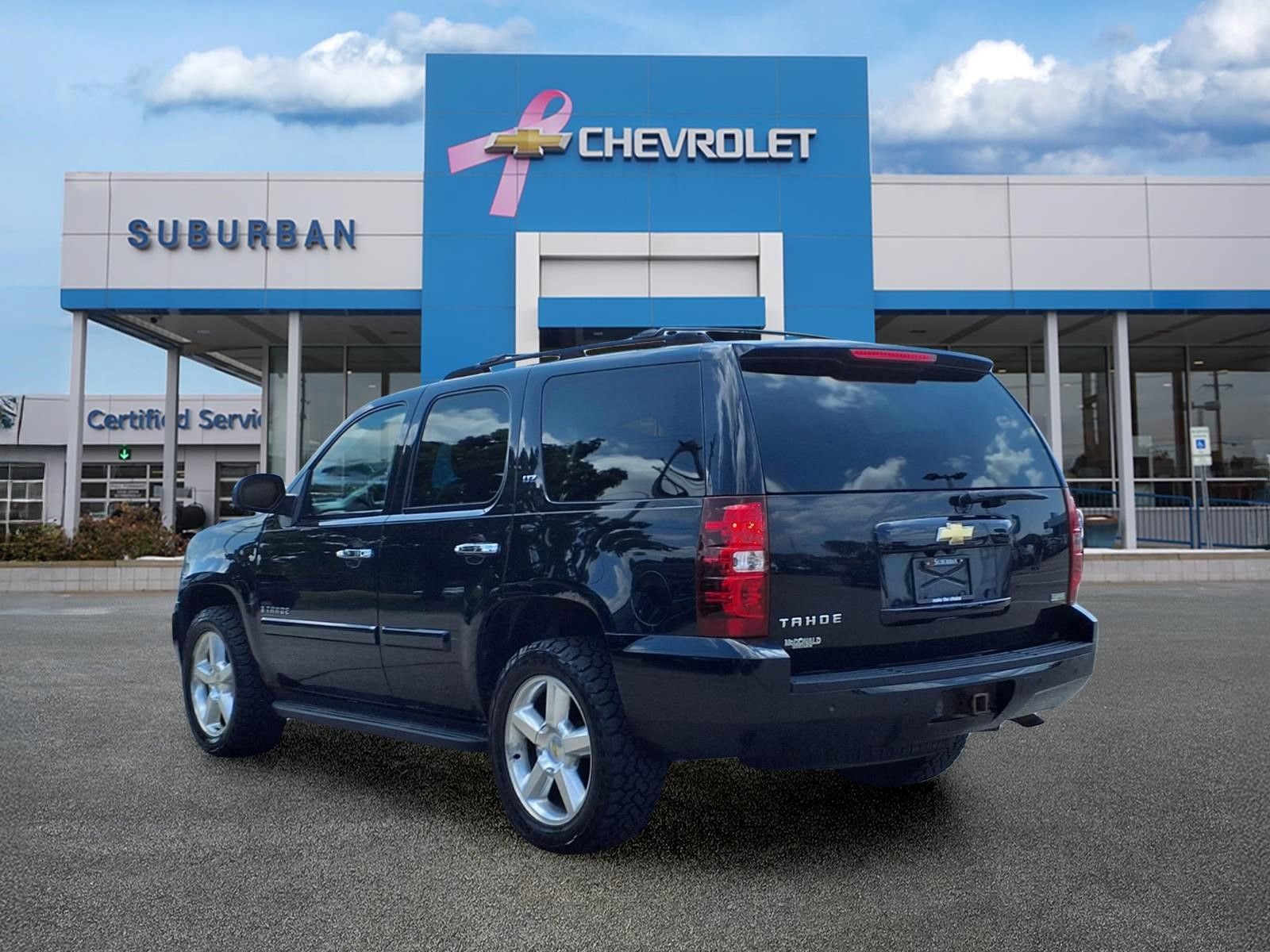 Used 2007 Chevrolet Tahoe LTZ w/ LTZ Preferred Equipment Group AWD/4WD image 6