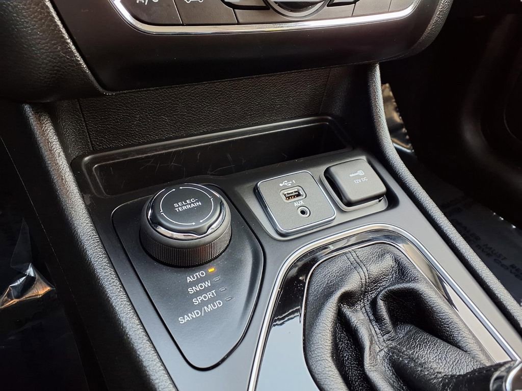 Certified 2021 Jeep Cherokee Limited image 10