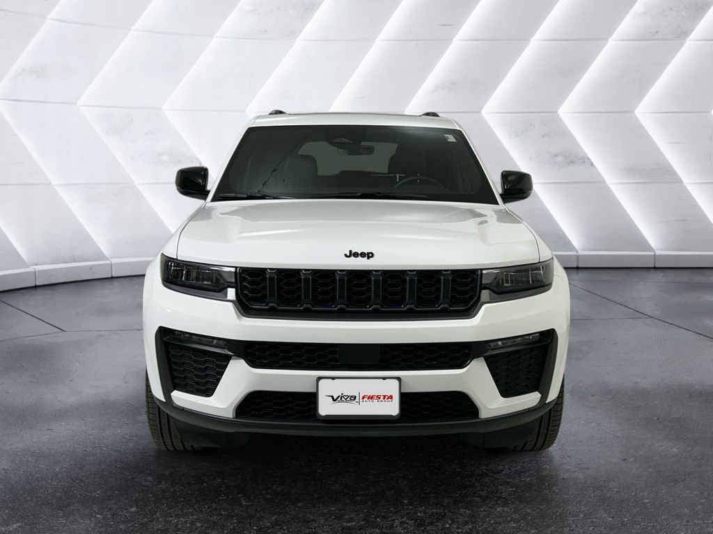 Used 2026 Jeep Grand Cherokee Limited w/ Limited Altitude Package AWD/4WD image 2