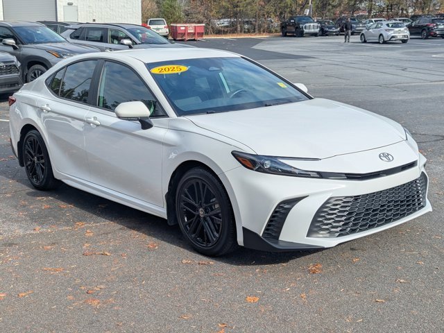 Used 2025 Toyota Camry SE