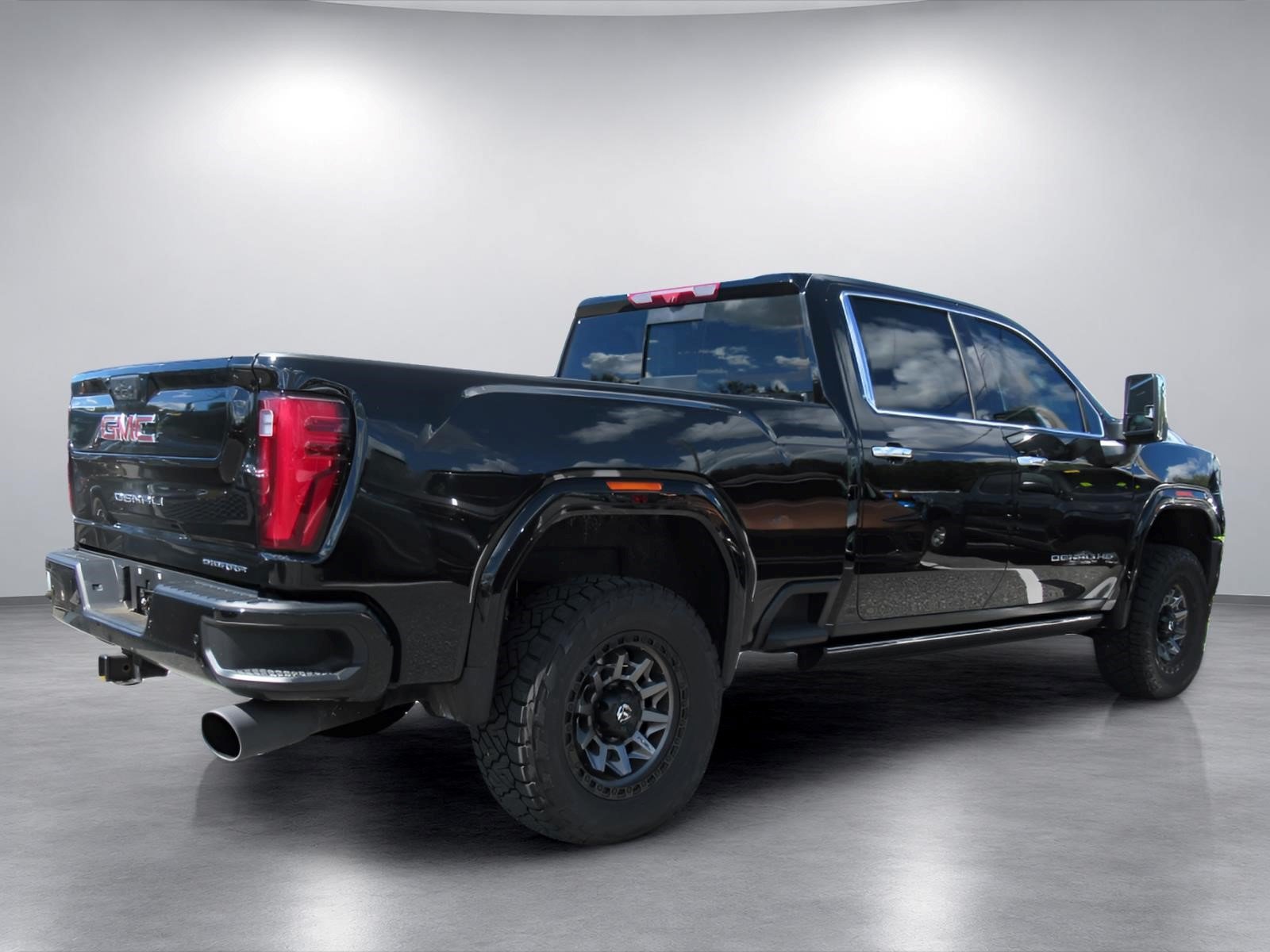 Used 2026 GMC Sierra 2500 Denali w/ Denali Reserve Package AWD/4WD image 6
