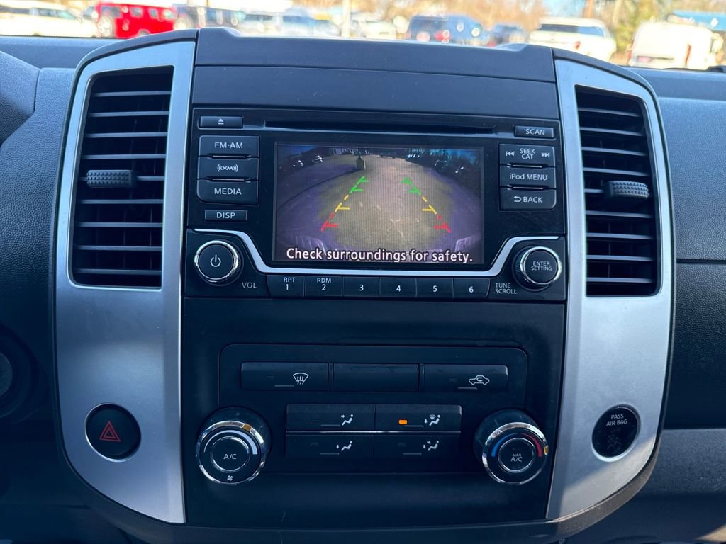 Used 2018 Nissan Frontier SV image 24