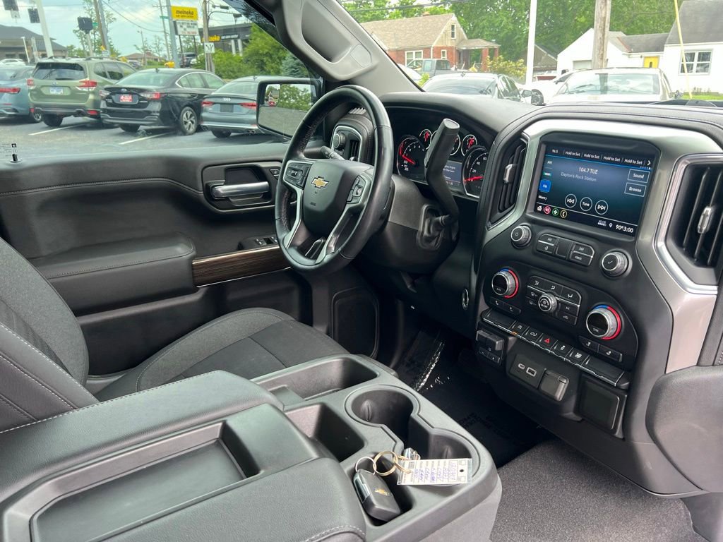 Used 2021 Chevrolet Silverado 1500 LT AWD/4WD image 29
