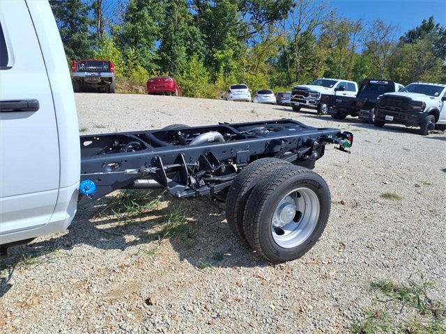 New 2026 RAM 5500 Tradesman w/ Chrome Appearance Group image 4