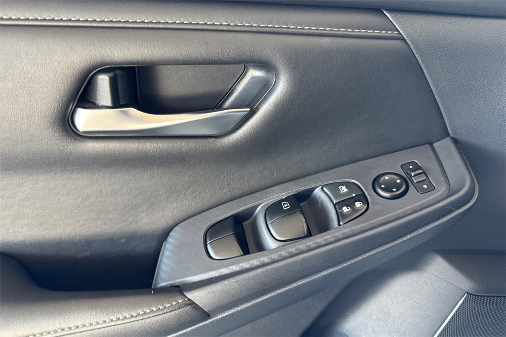 Certified 2023 Nissan Sentra SV image 12