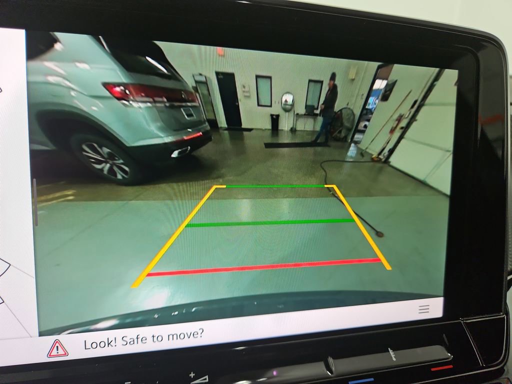 New 2026 Volkswagen Atlas Cross Sport SEL image 19