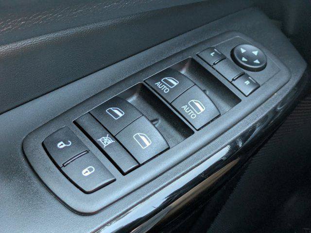 Certified 2023 Jeep Cherokee Altitude Lux image 19