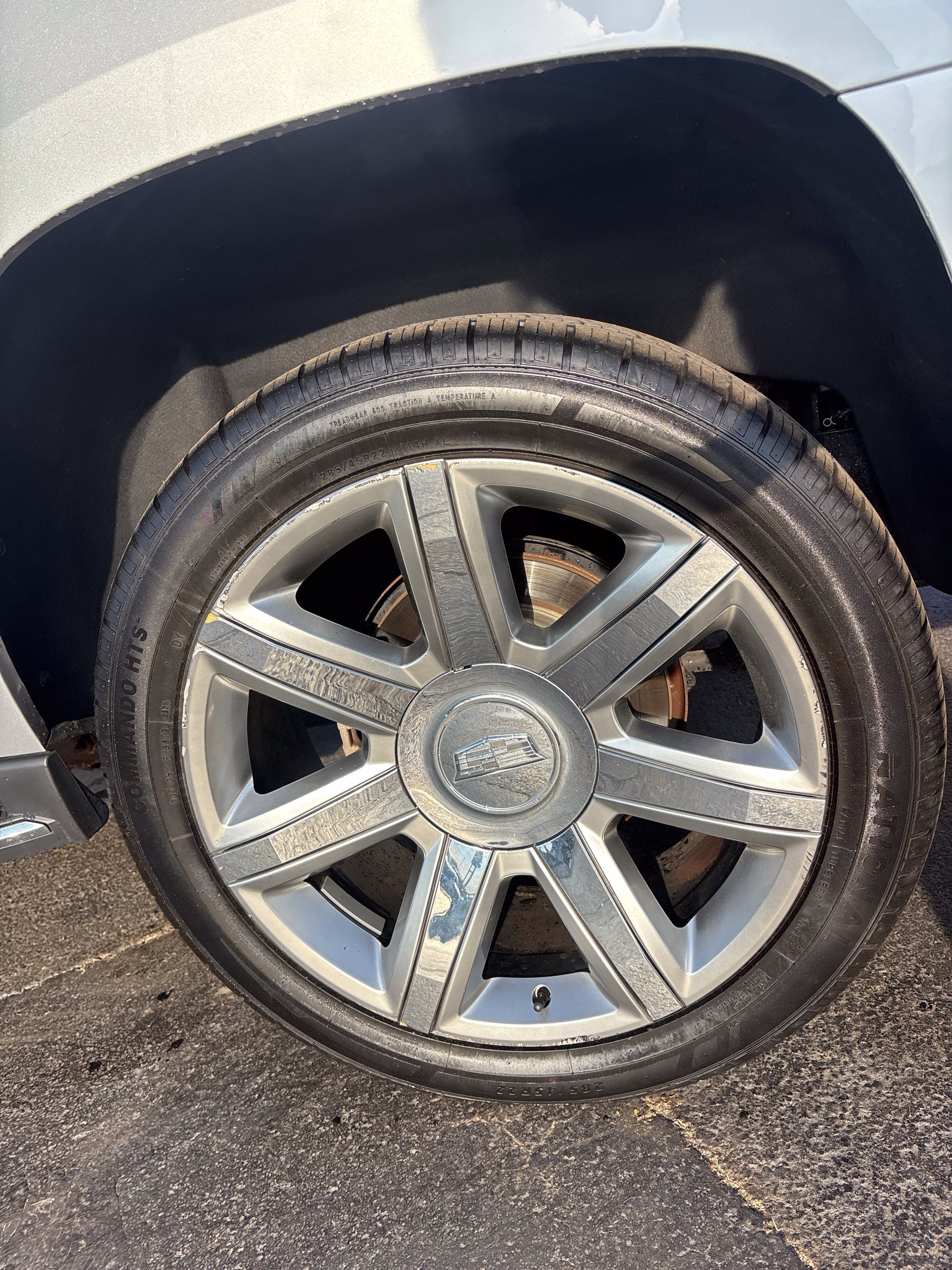 Used 2019 Cadillac Escalade ESV Luxury AWD/4WD image 6