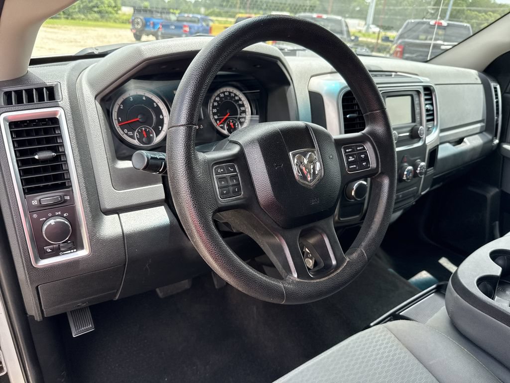 Used 2017 RAM 1500 Classic SLT RWD image 13