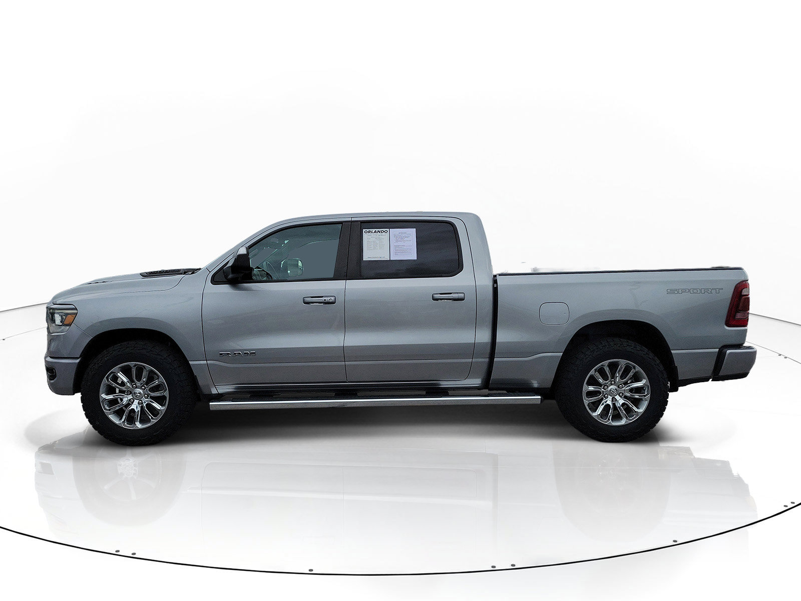 Used 2023 RAM 1500 Laramie AWD/4WD image 4