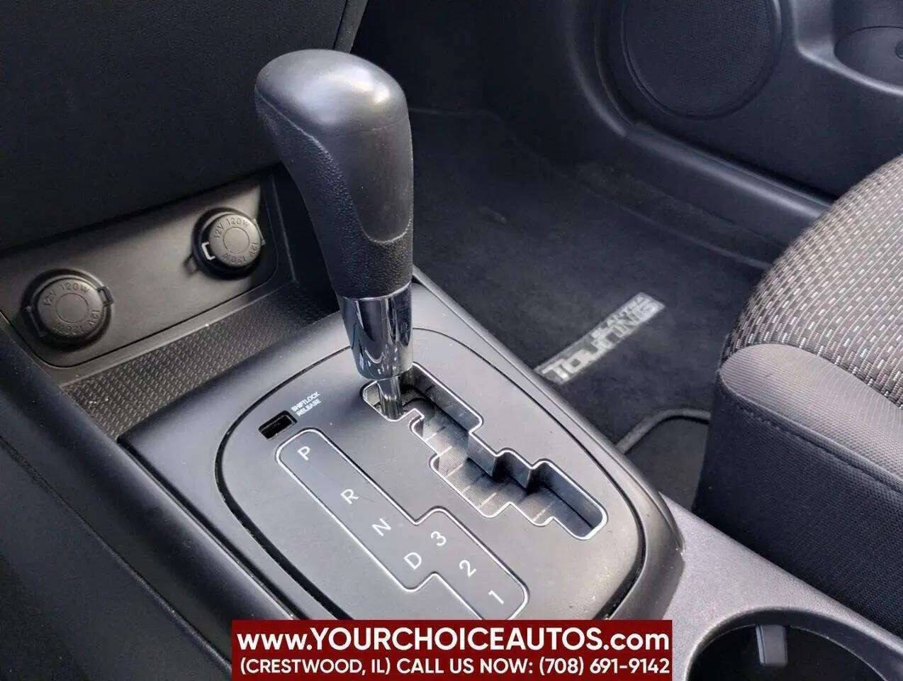 Used 2012 Hyundai Elantra GLS FWD image 15