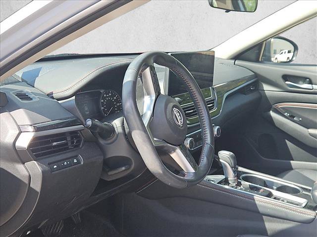 Used 2023 Nissan Altima 2.5 SR w/ SR Premium Package AWD/4WD image 9