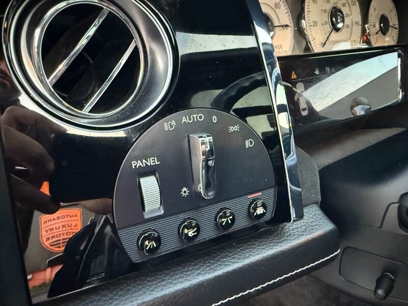 Used 2015 Rolls-Royce Ghost RWD image 21