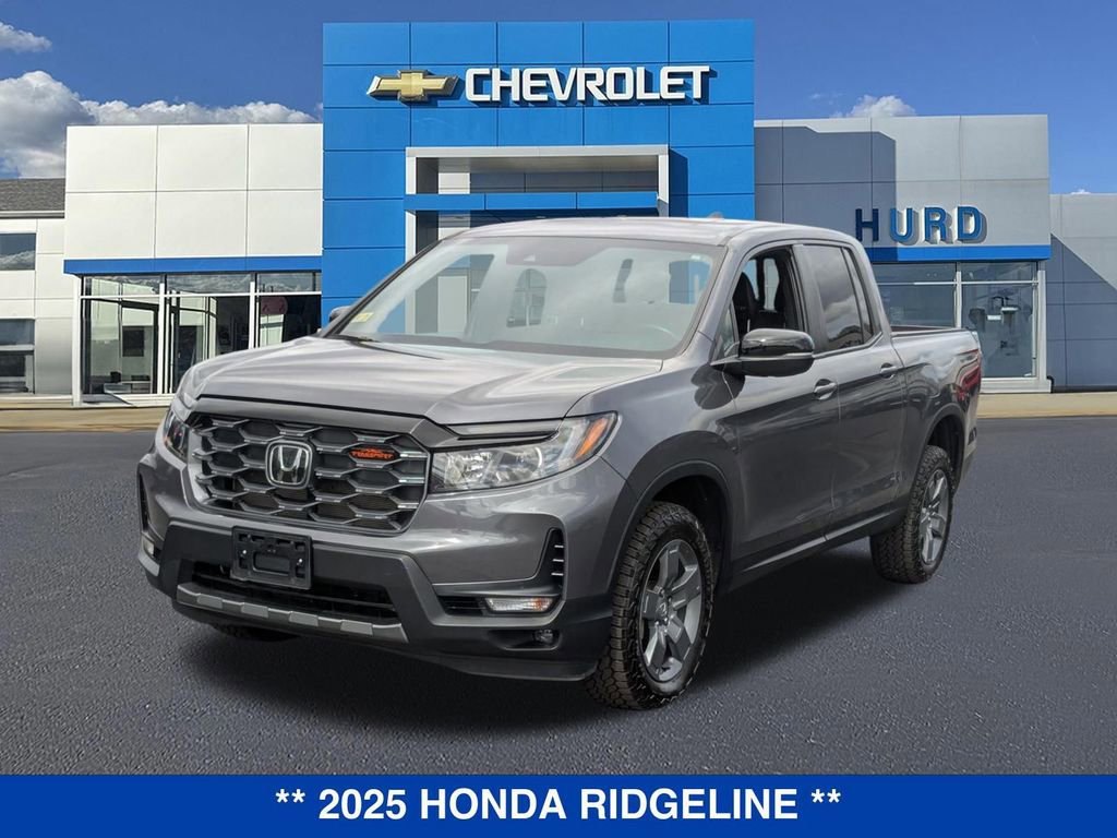 Used 2025 Honda Ridgeline TrailSport image 8