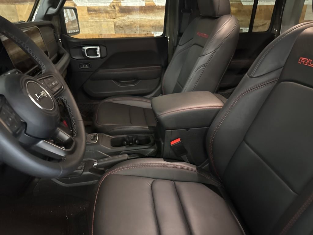 Used 2026 Jeep Wrangler Unlimited Rubicon AWD/4WD image 14