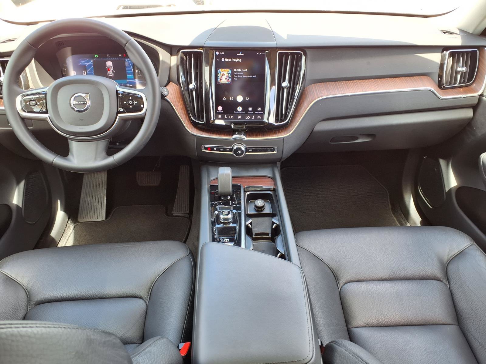 Certified 2023 Volvo XC60 B5 Plus w/ Protection Package Premier FWD image 17