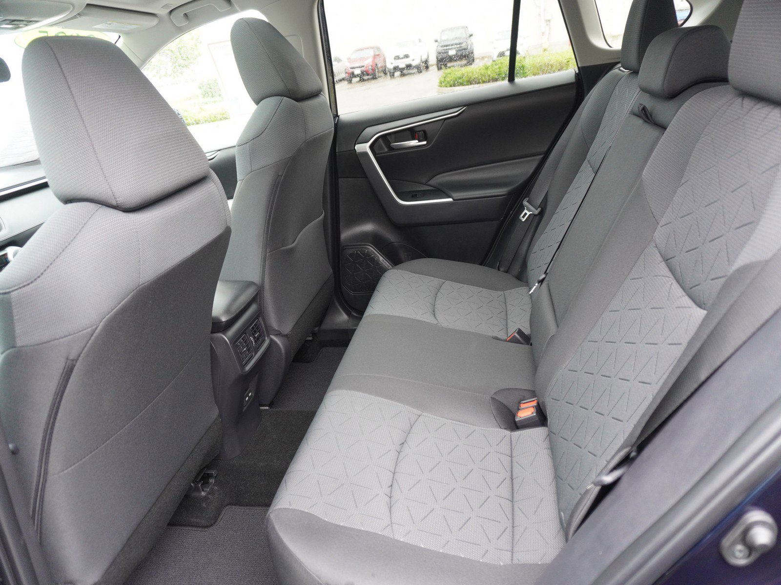 Used 2025 Toyota RAV4 XLE FWD image 13