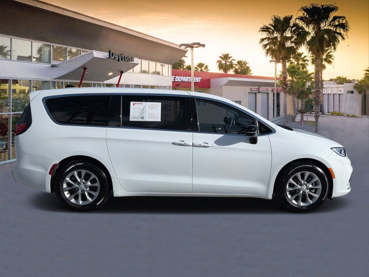 Certified 2026 Chrysler Pacifica Limited FWD image 2