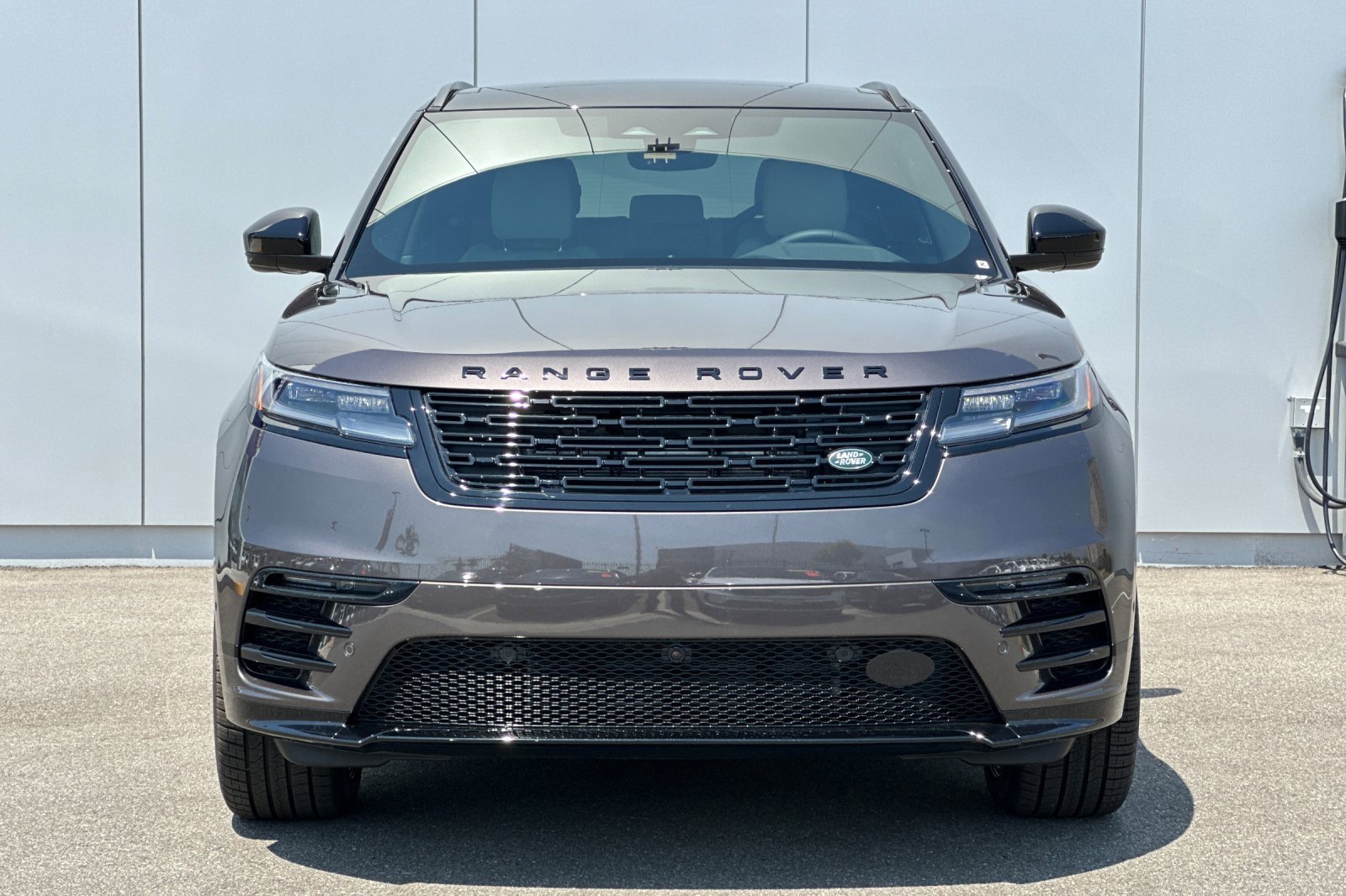 New 2026 Land Rover Range Rover Velar Dynamic SE image 8