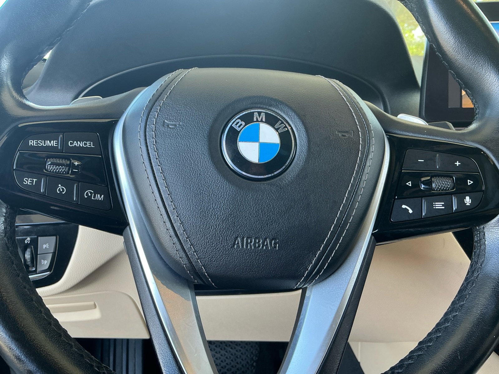 Used 2021 BMW 530i w/ Convenience Package image 31