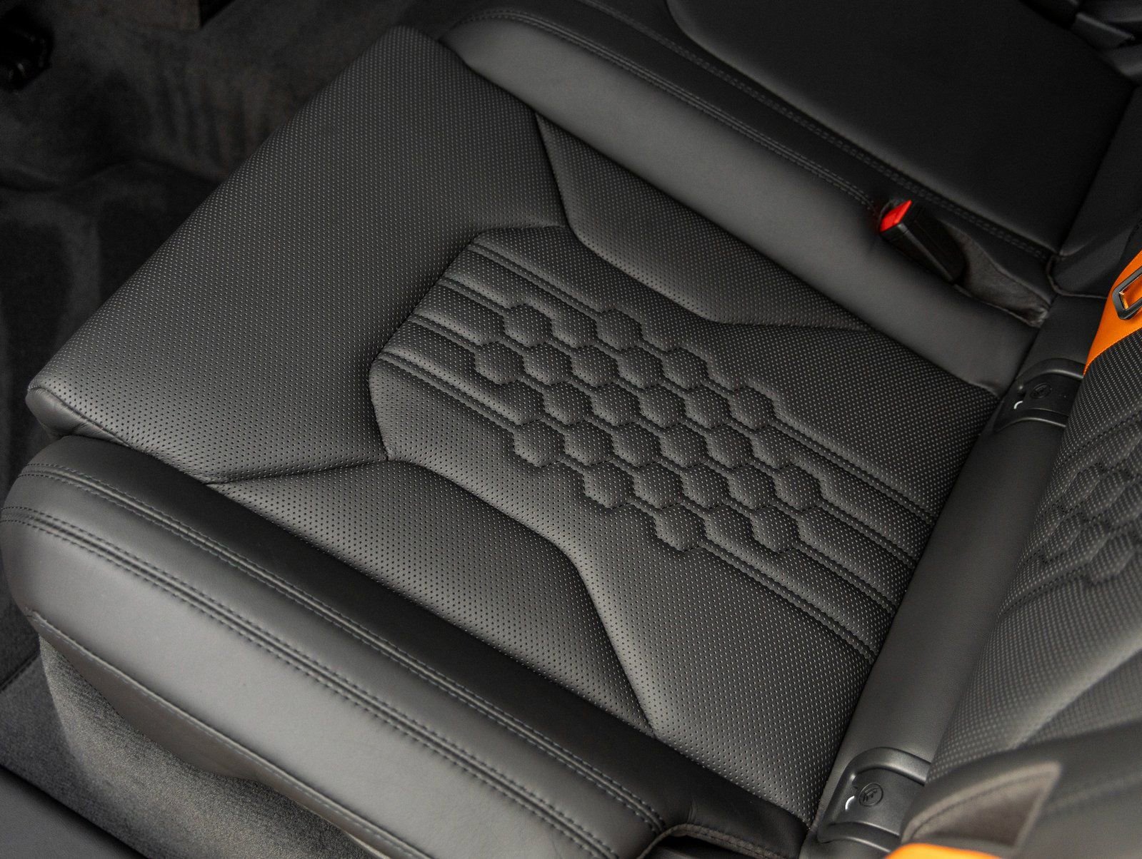 Used 2025 Lamborghini Urus SE image 29