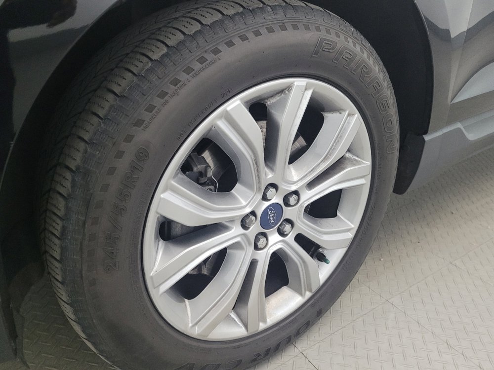 Used 2019 Ford Edge Titanium AWD/4WD image 31