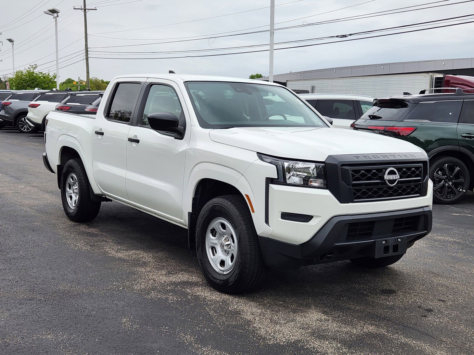 Used 2024 Nissan Frontier S AWD/4WD image 2