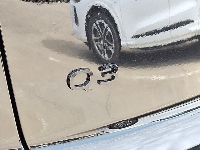 New 2026 Audi Q3 quattro 2.0T AWD/4WD image 21